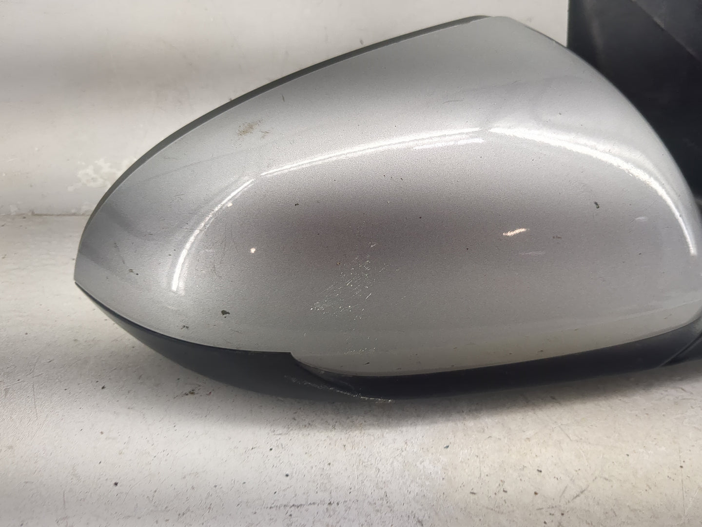 2019-2020 Hyundai Elantra Passenger Side View Mirror - Right Door Mirror OEM Used - Oemusedautoparts1.com