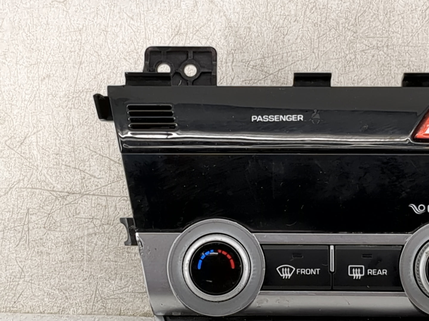 2019-2020 Hyundai Elantra Climate Control Module Temperature AC/Heater Replacement P/N:97250-F3DA0 97250-F3DA0 SSH Fits OEM 