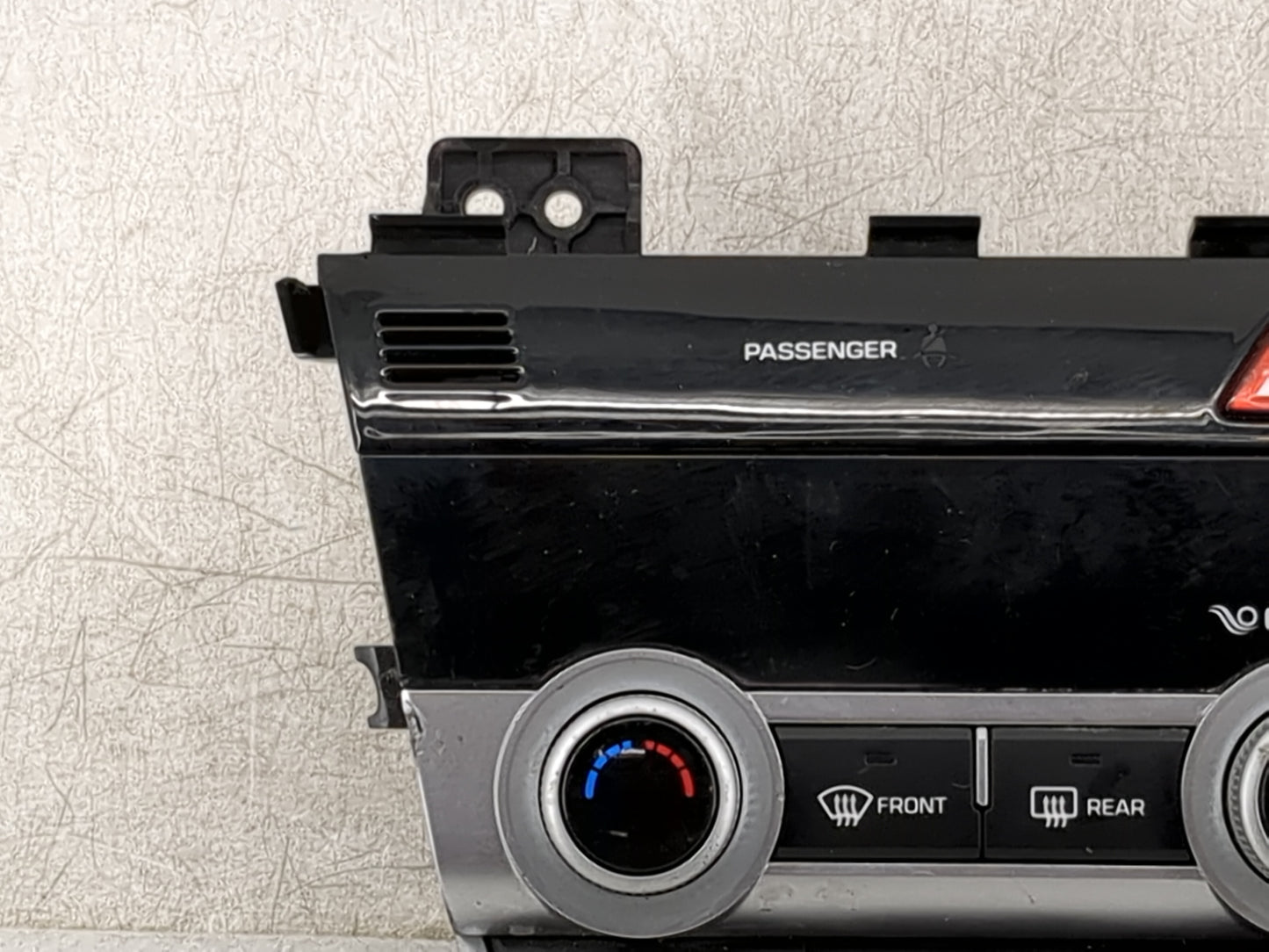 2019-2020 Hyundai Elantra Climate Control Module Temperature AC/Heater Replacement P/N:97250-F3DA0 97250-F3DA0 SSH Fits OEM 