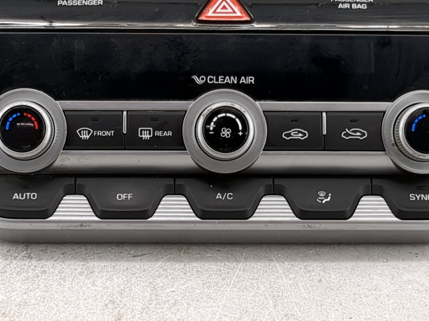 2019-2020 Hyundai Elantra Climate Control Module Temperature AC/Heater Replacement P/N:97250-F3DA0 97250-F3DA0 SSH Fits OEM 