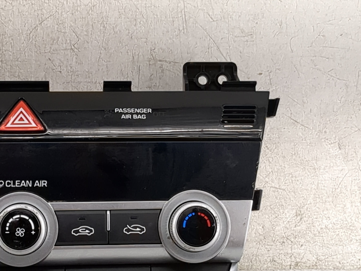 2019-2020 Hyundai Elantra Climate Control Module Temperature AC/Heater Replacement P/N:97250-F3DA0 97250-F3DA0 SSH Fits OEM 