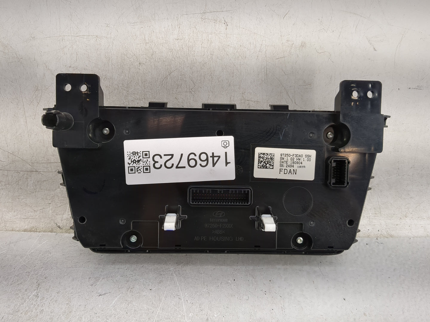 2019-2020 Hyundai Elantra Climate Control Module Temperature AC/Heater Replacement P/N:97250-F3DA0 97250-F3DA0 SSH Fits OEM 