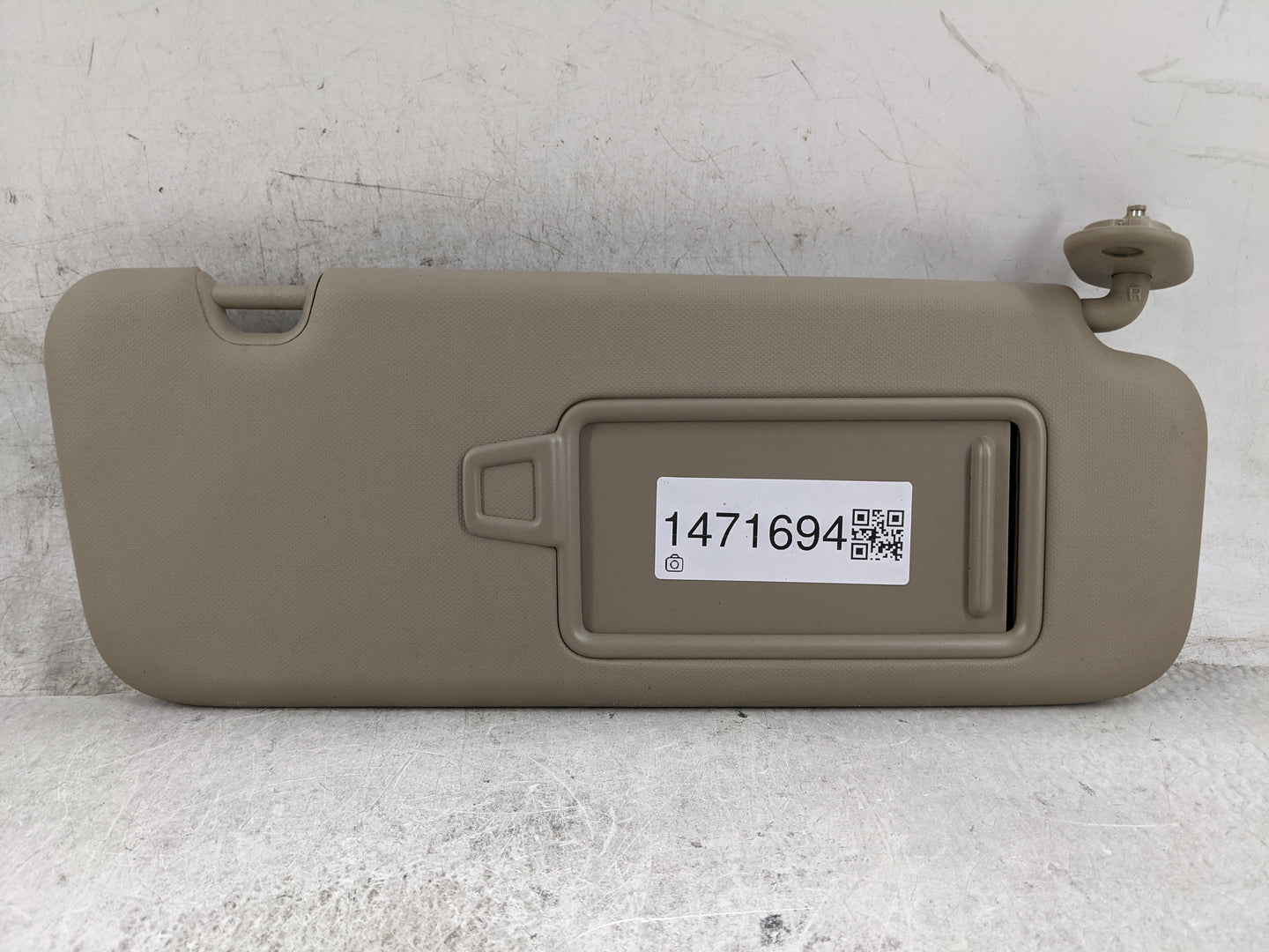 2017-2020 Hyundai Elantra Sun Visor Shade Replacement Passenger Right Mirror Fits Fits 2017 2018 2019 2020 OEM Used Auto Par