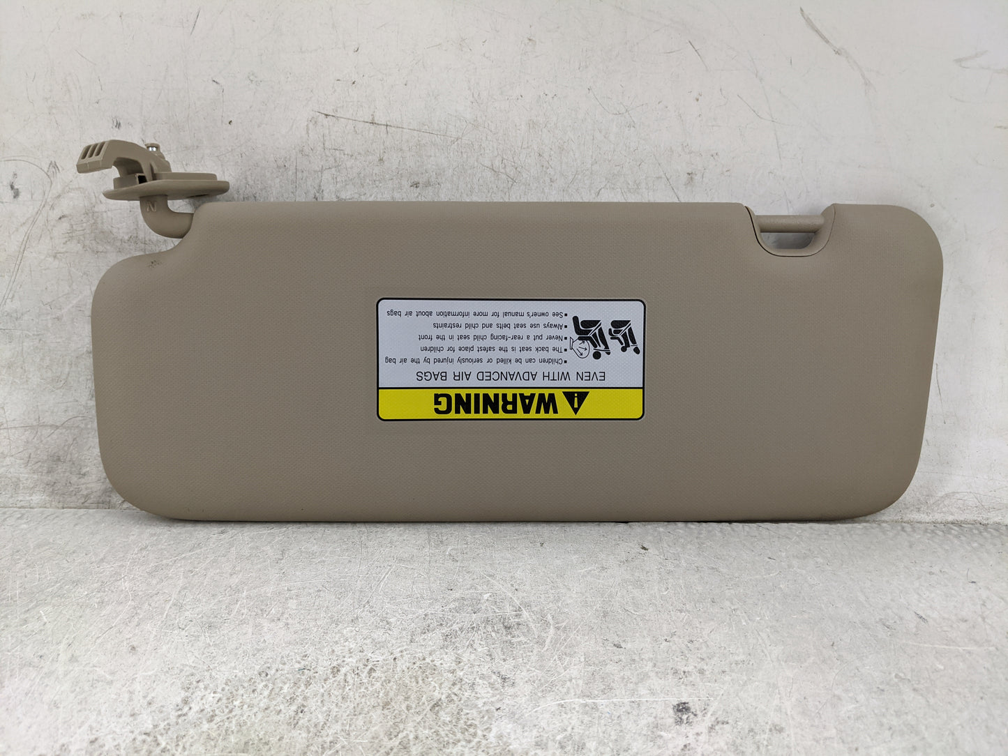 2017-2020 Hyundai Elantra Sun Visor Shade Replacement Passenger Right Mirror Fits Fits 2017 2018 2019 2020 OEM Used Auto Par