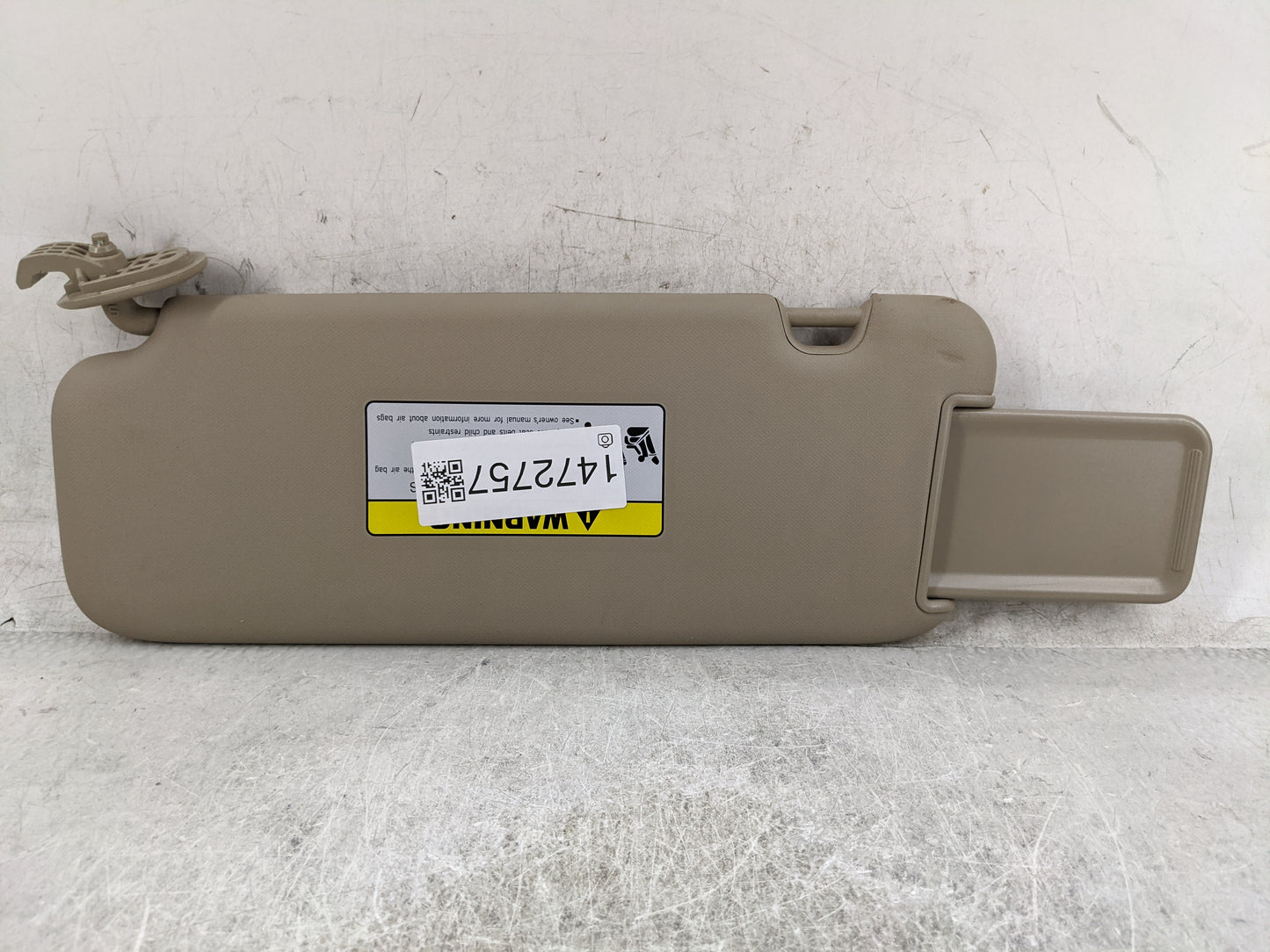 2017-2020 Hyundai Elantra Sun Visor Shade Replacement Passenger Right Mirror Fits Fits 2017 2018 2019 2020 OEM Used Auto Par