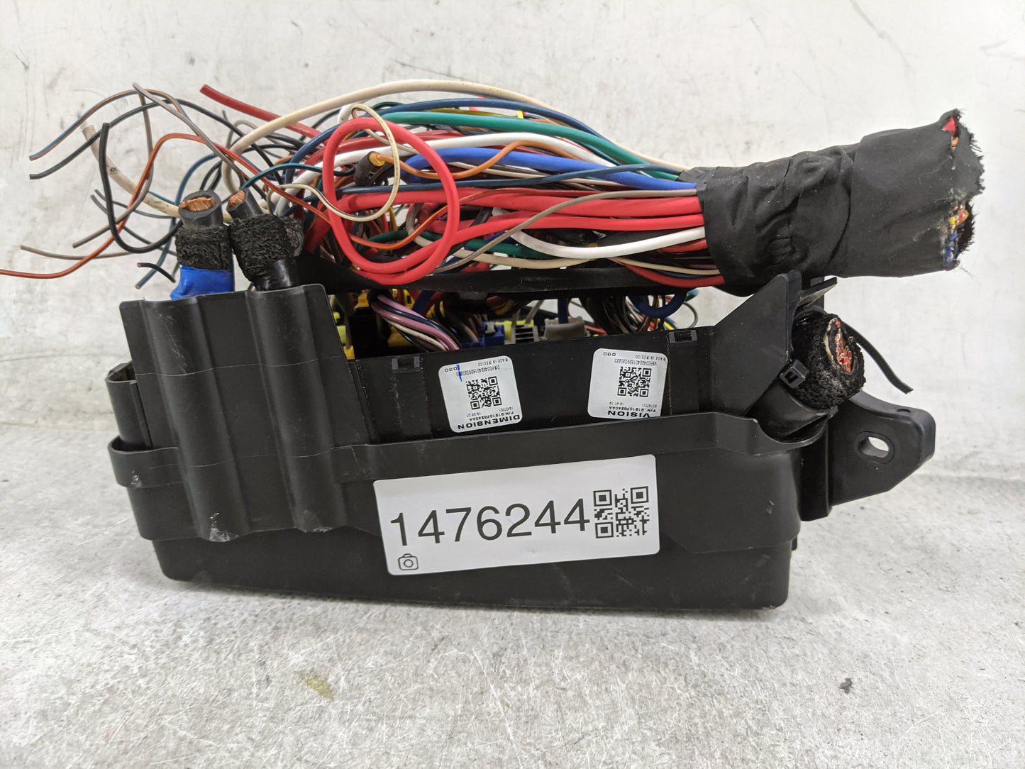 2019-2020 Hyundai Elantra Fusebox Fuse Box Panel Relay Module P/N:91210F3240AA Fits Fits 2019 2020 OEM Used Auto Parts - Oem
