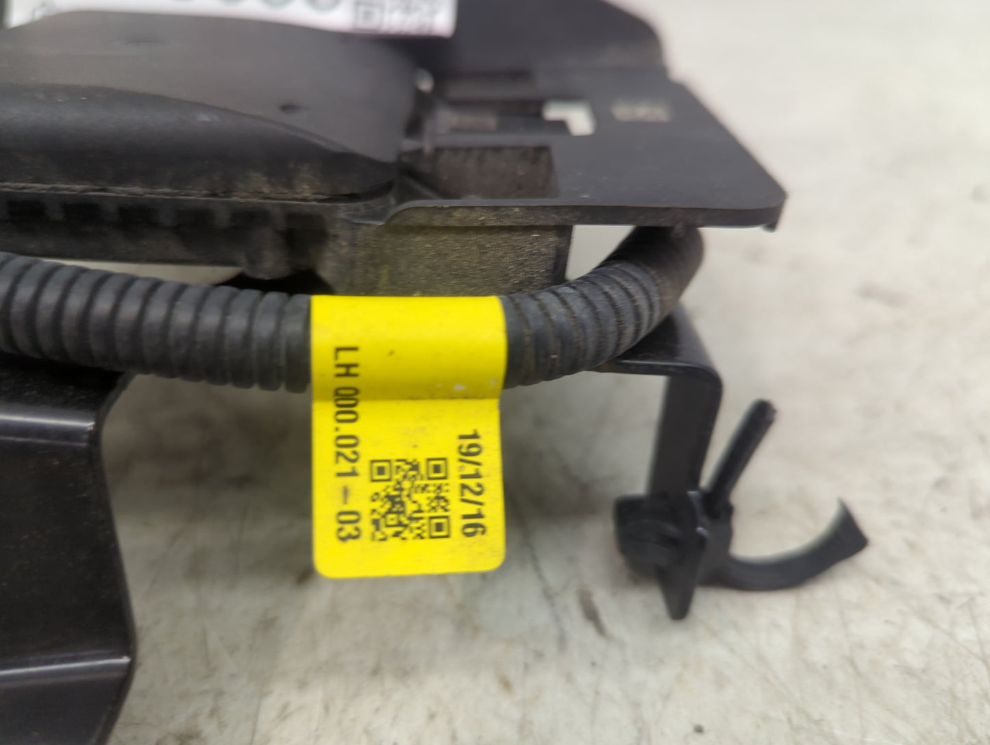 2019-2020 Hyundai Elantra Backup Camera Or Backup Sensor - Oemusedautoparts1.com