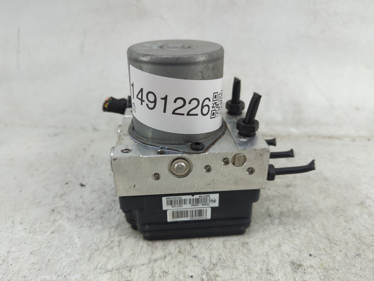 2020 Hyundai Elantra ABS Pump Control Module Replacement P/N:F2589-2400 58920-F2830, 61989-43100, 58920-F2600 Fits OEM Used 
