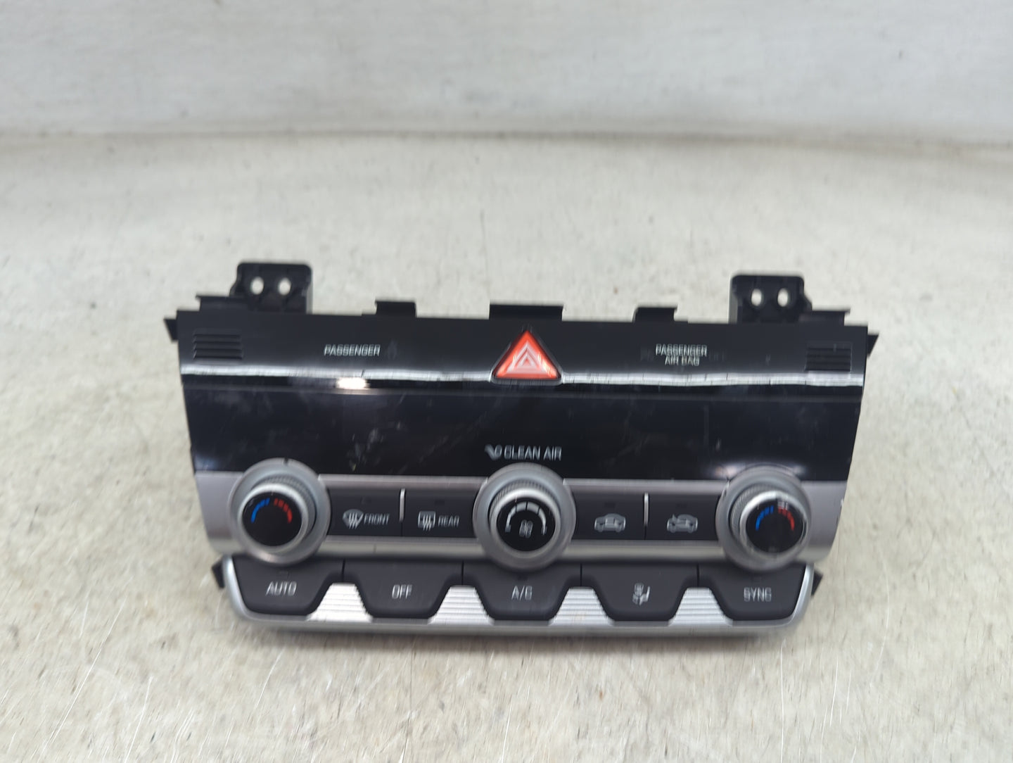 2019-2020 Hyundai Elantra Climate Control Module Temperature AC/Heater Replacement P/N:97250-F3DA0 97250-F3DA0 SSH Fits OEM 