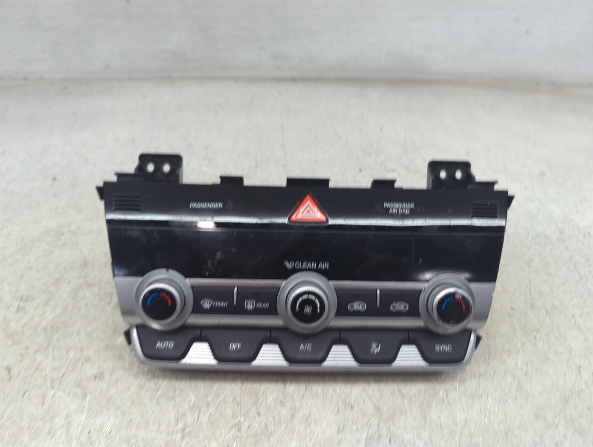 2019-2020 Hyundai Elantra Climate Control Module Temperature AC/Heater Replacement P/N:97250-F3DA0 97250-F3DA0 SSH Fits OEM 