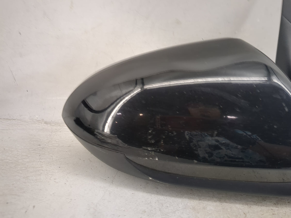 2017-2020 Hyundai Elantra Passenger Side View Mirror - Right Door Mirror OEM Used - Oemusedautoparts1.com