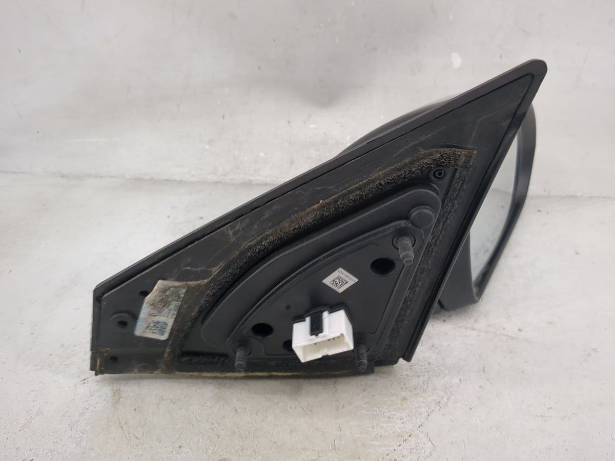 2017-2020 Hyundai Elantra Passenger Side View Mirror - Right Door Mirror OEM Used - Oemusedautoparts1.com