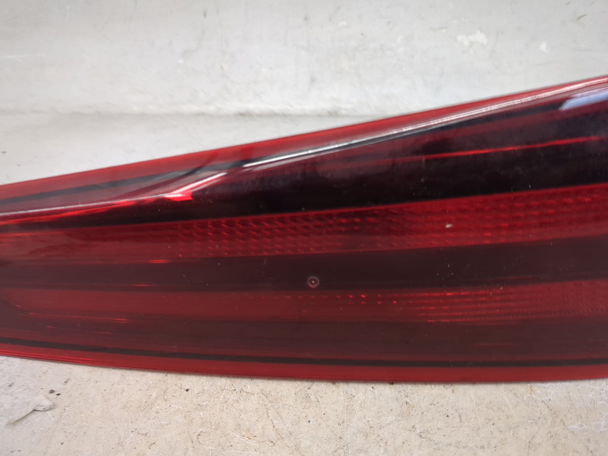 2019 Hyundai Elantra Passenger Right Side Deck Lid Mounted Tail Light 1512561 - Oemusedautoparts1.com