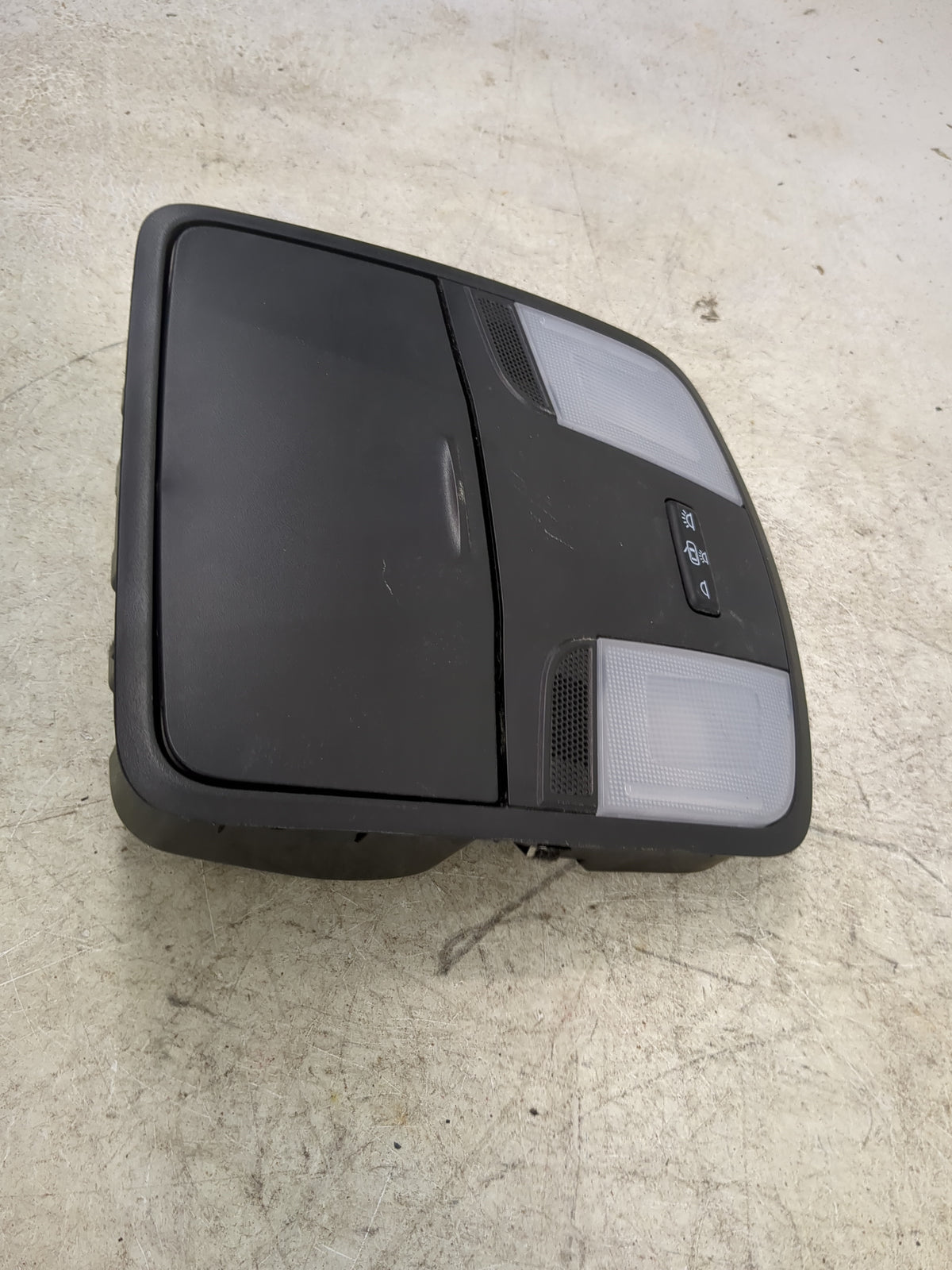 2019-2020 Hyundai Elantra Overhead Roof Console 1516138 - Oemusedautoparts1.com