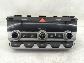 2019-2020 Hyundai Elantra Climate Control Module Temperature AC/Heater Replacement P/N:97250-F3DA0 97250-F3DA0 SSH Fits OEM 