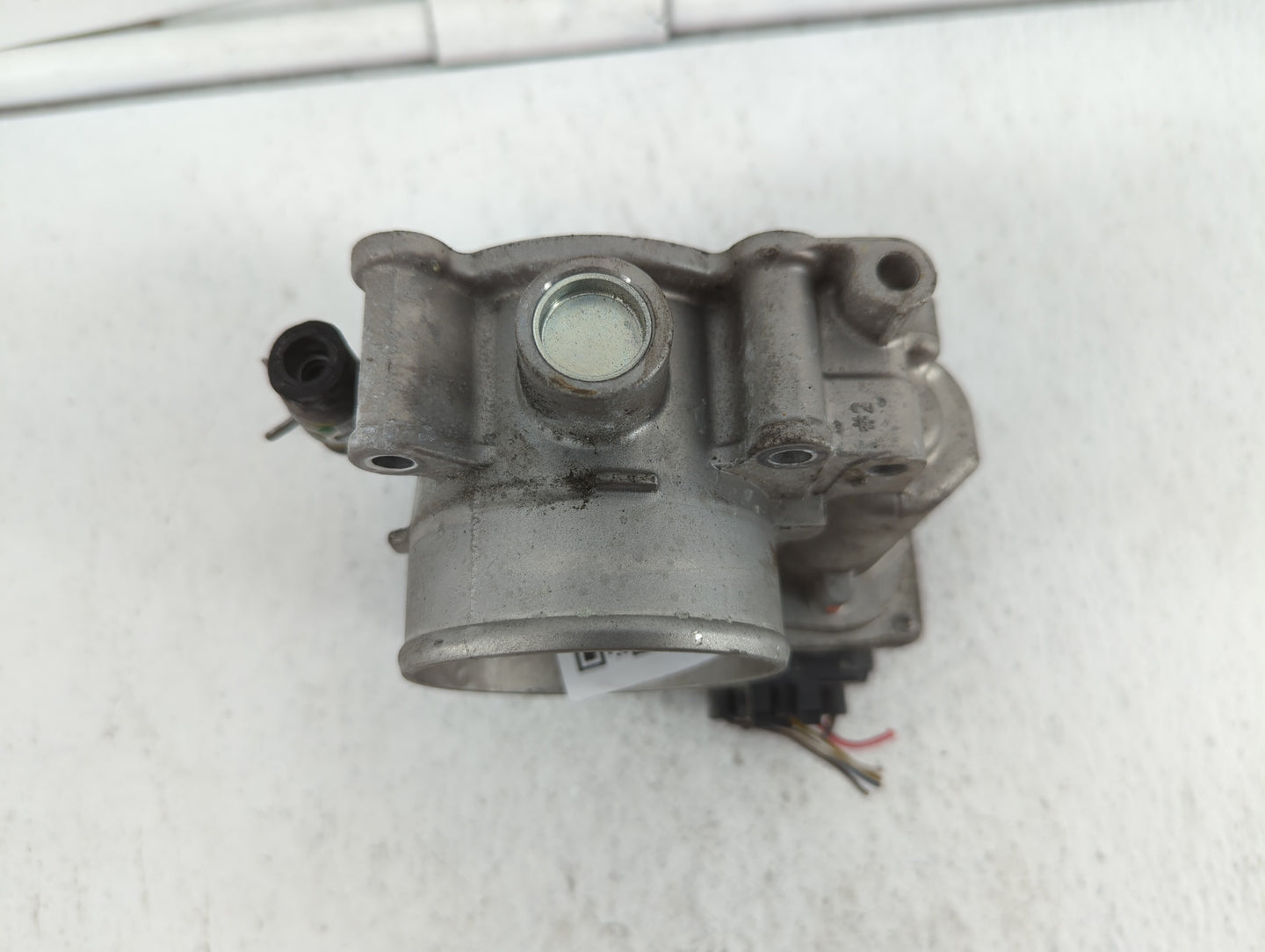 2011-2018 Hyundai Elantra Throttle Body P/N:35100-2E000 1302150124 Fits Fits 2011 2012 2013 2014 2015 2016 2017 2018 2019 OE