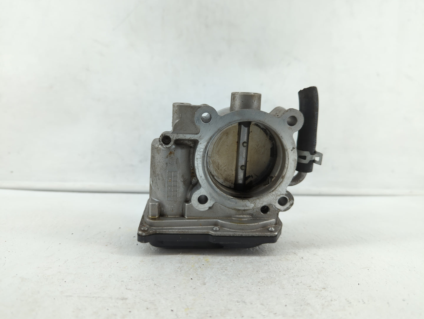 2011-2018 Hyundai Elantra Throttle Body P/N:35100-2E000 1302150124 Fits Fits 2011 2012 2013 2014 2015 2016 2017 2018 2019 OE