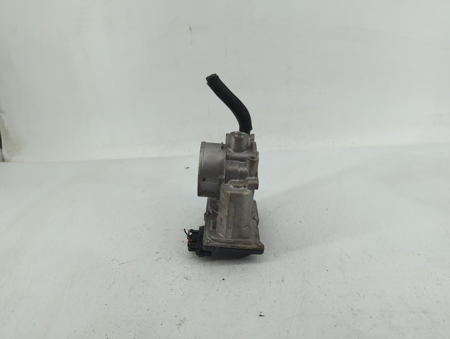 2011-2020 Hyundai Elantra Throttle Body P/N:35100-2E000 1302150124 Fits OEM Used Auto Parts - Oemusedautoparts1.com
