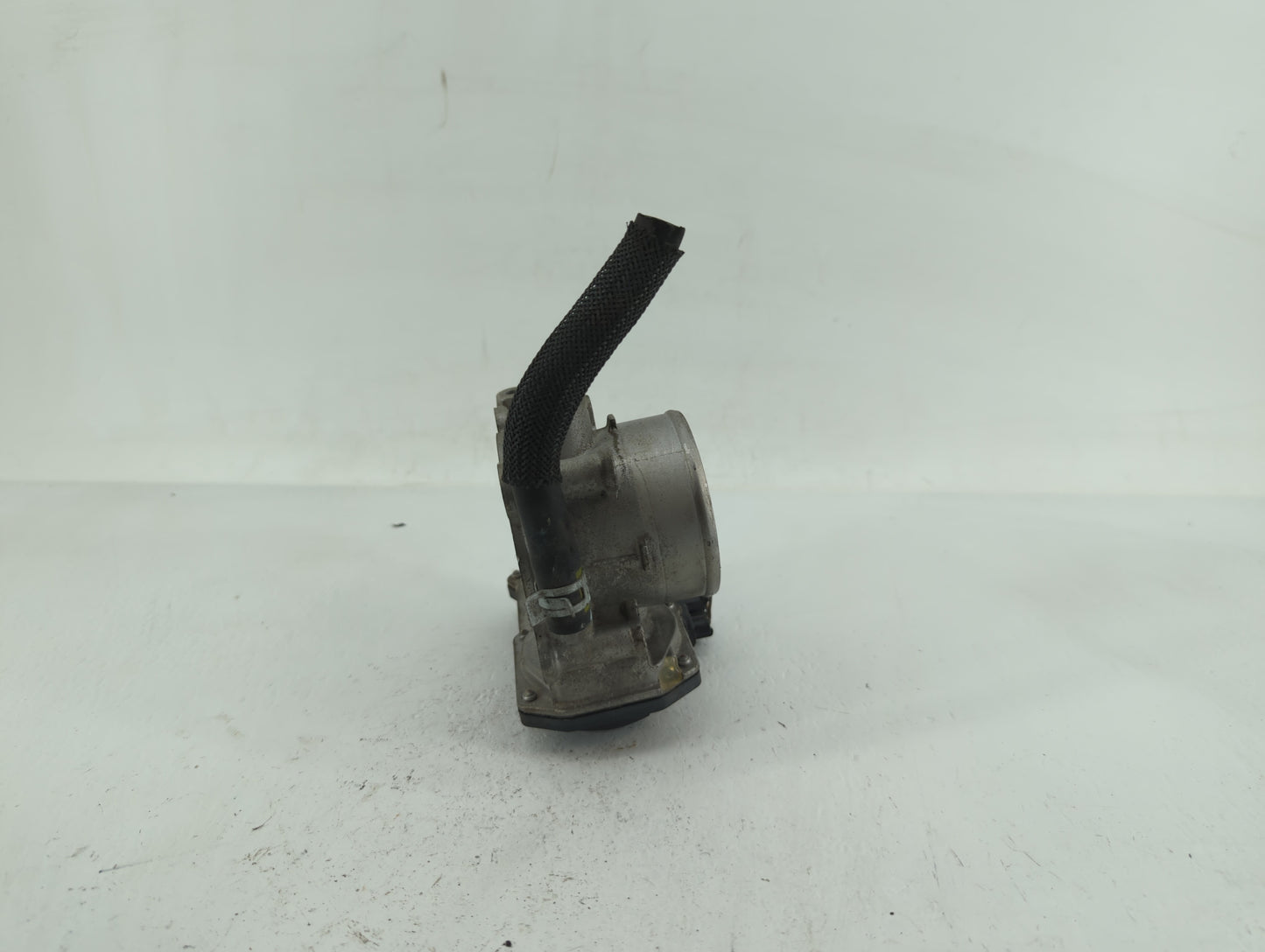 2011-2020 Hyundai Elantra Throttle Body P/N:35100-2E000 1302150124 Fits OEM Used Auto Parts - Oemusedautoparts1.com