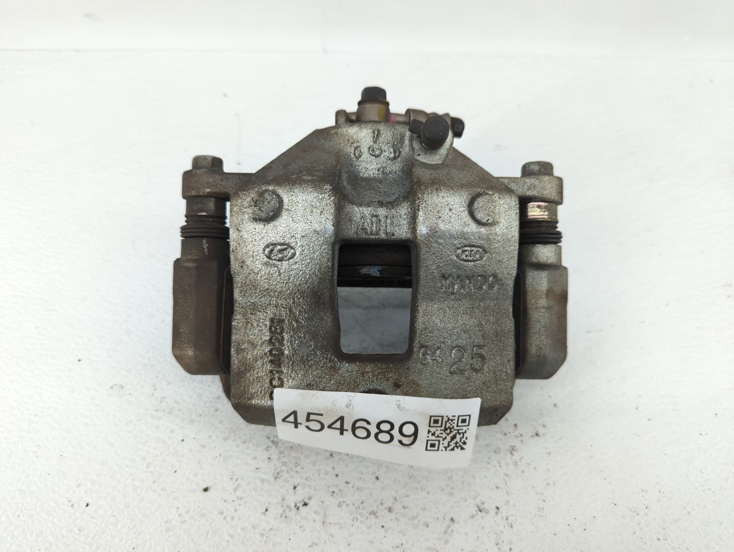2017-2020 Hyundai Elantra Front Driver Left Brake Caliper - Oemusedautoparts1.com
