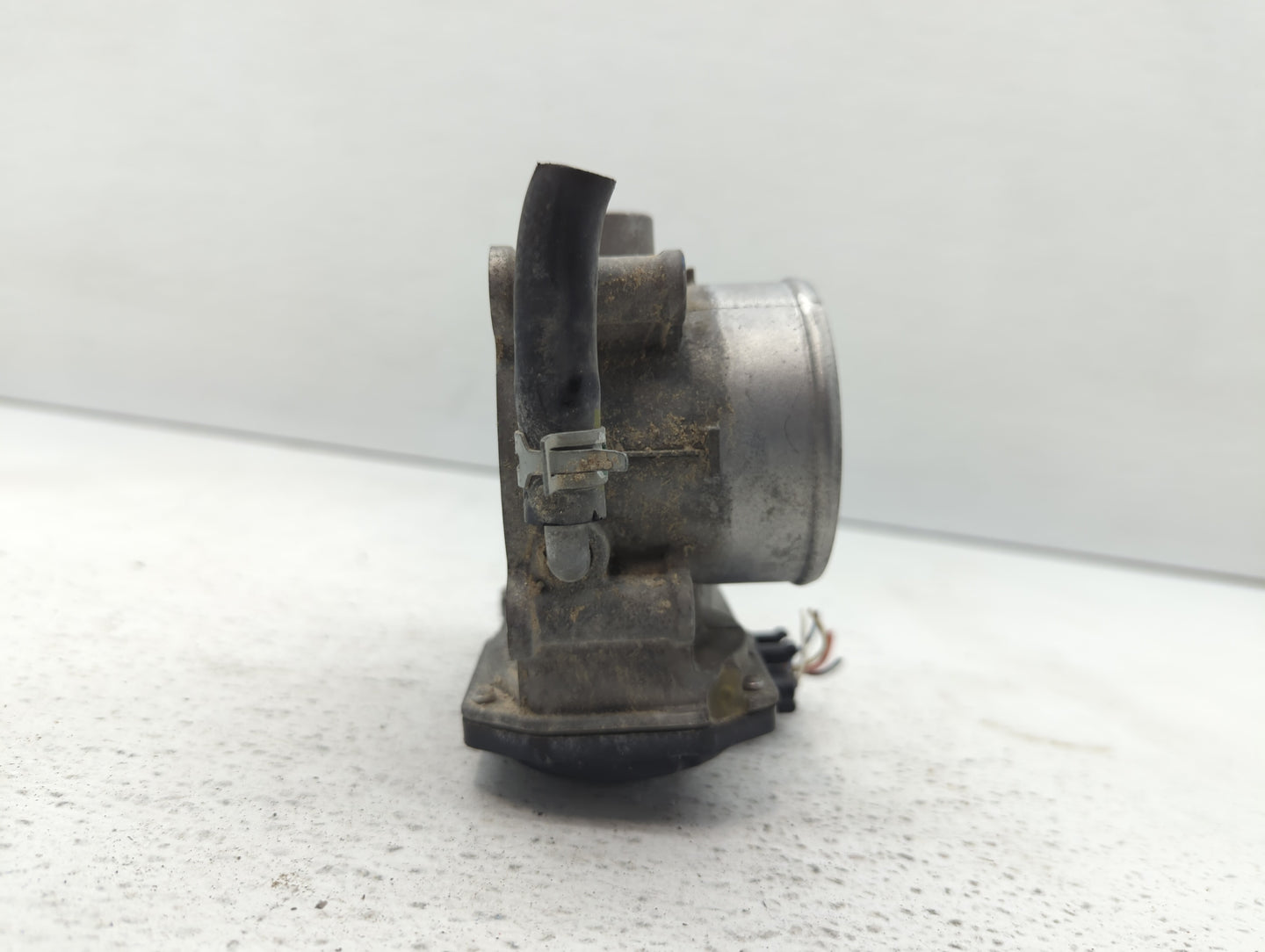2011-2020 Hyundai Elantra Throttle Body P/N:35100-2E710 35100-2E000 Fits OEM Used Auto Parts - Oemusedautoparts1.com