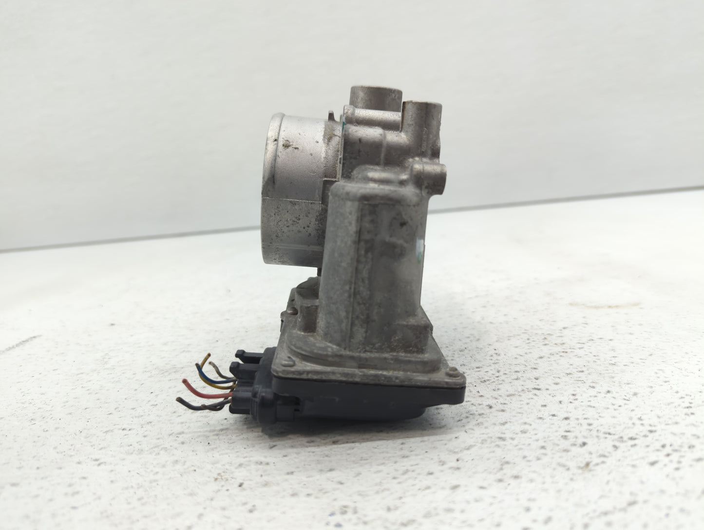 2011-2020 Hyundai Elantra Throttle Body P/N:35100-2E710 35100-2E000 Fits OEM Used Auto Parts - Oemusedautoparts1.com