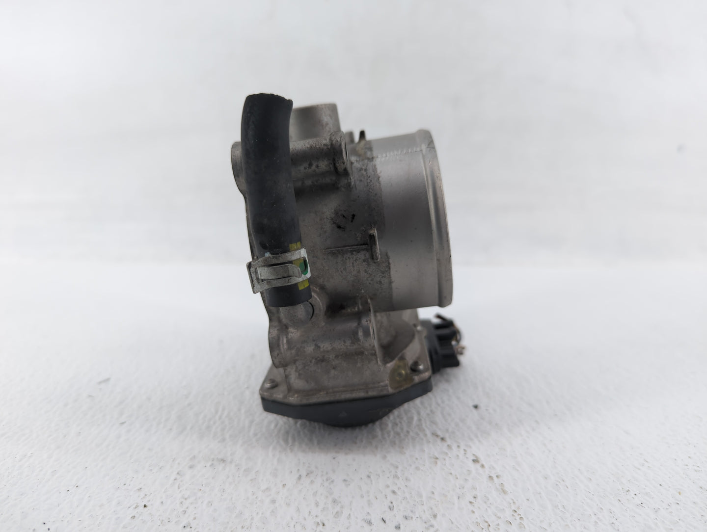 2011-2020 Hyundai Elantra Throttle Body P/N:35100-2E710 35100-2E000 Fits OEM Used Auto Parts - Oemusedautoparts1.com