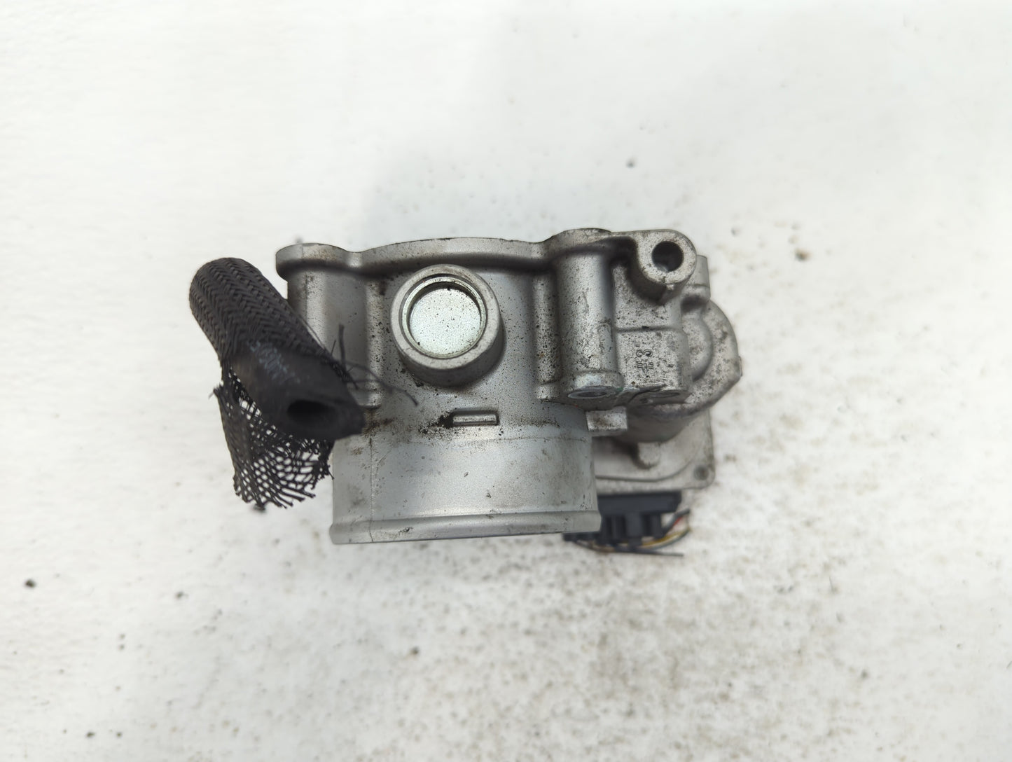 2011-2020 Hyundai Elantra Throttle Body P/N:35100-0E710 Fits Fits 2011 2012 2013 2014 2015 2016 2017 2018 2019 2020 2021 OEM