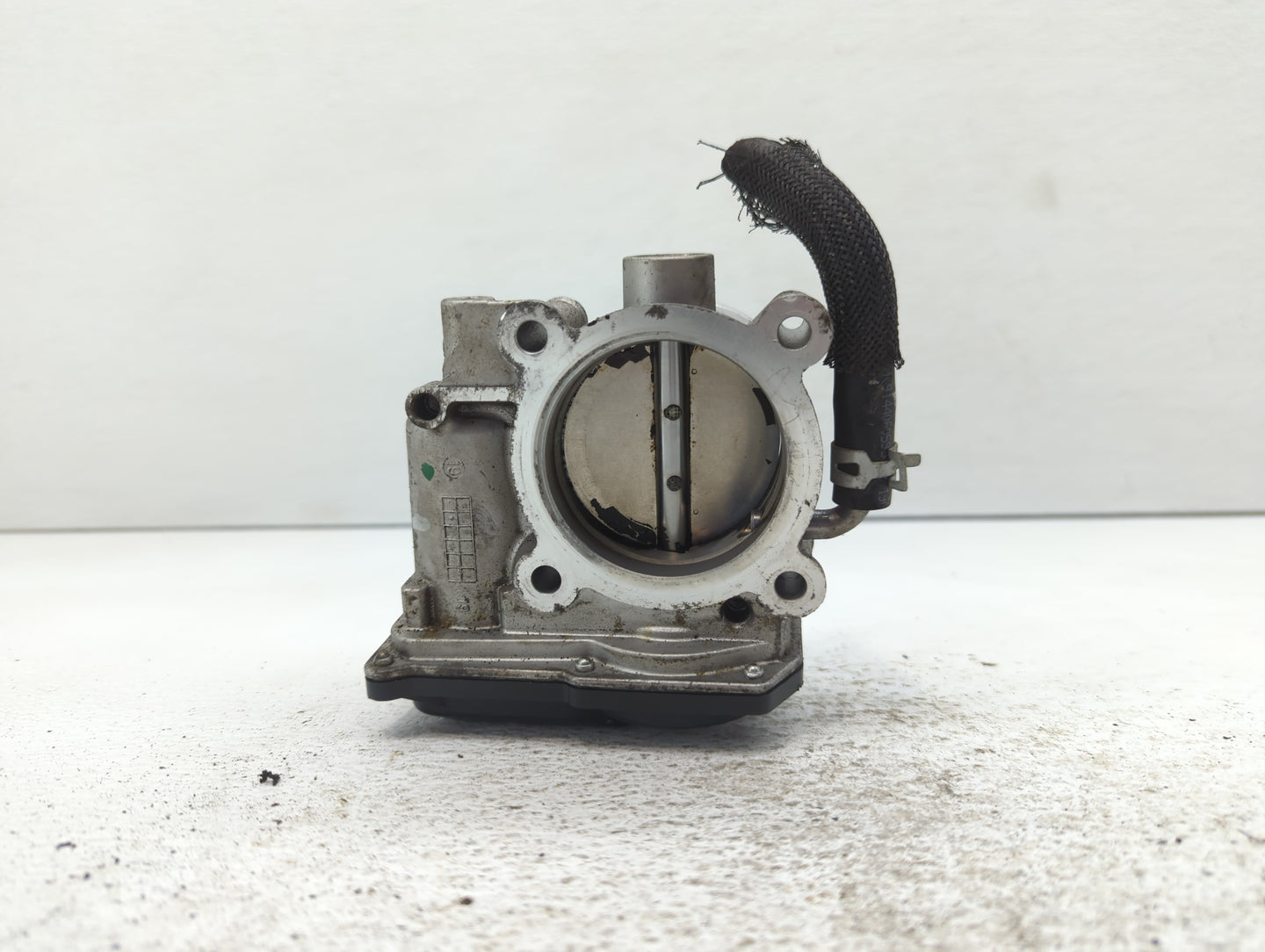 2011-2020 Hyundai Elantra Throttle Body P/N:35100-0E710 Fits Fits 2011 2012 2013 2014 2015 2016 2017 2018 2019 2020 2021 OEM