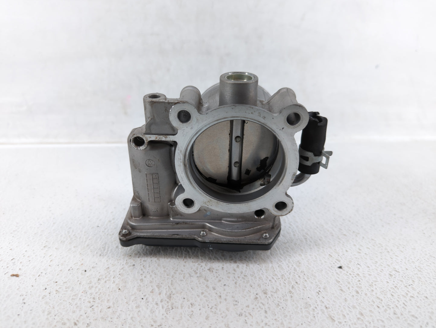 2011-2020 Hyundai Elantra Throttle Body P/N:35100-2E710 Fits Fits 2011 2012 2013 2014 2015 2016 2017 2018 2019 2020 2021 OEM
