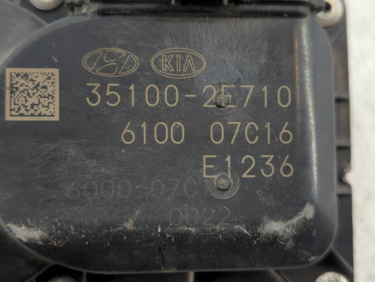 2011-2020 Hyundai Elantra Throttle Body P/N:35100-2E710 35100-2E000 Fits OEM Used Auto Parts - Oemusedautoparts1.com