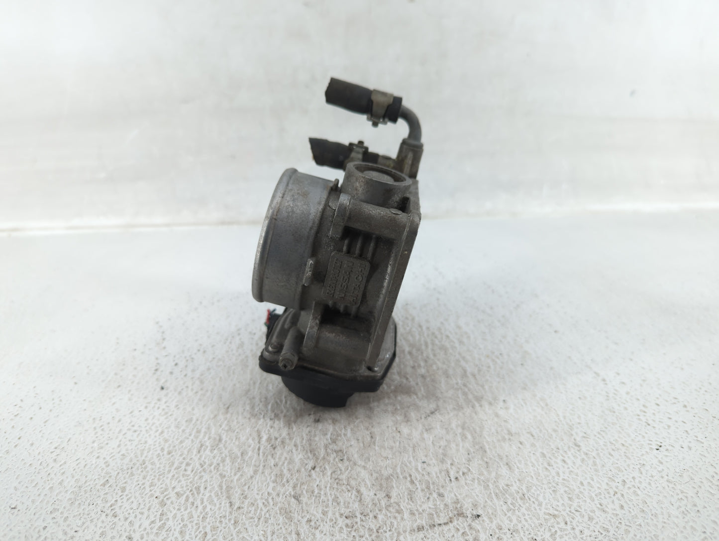 2011-2020 Hyundai Elantra Throttle Body P/N:RME60-16 Fits Fits 2011 2012 2013 2014 2015 2016 2017 2018 2019 2020 2021 OEM Us