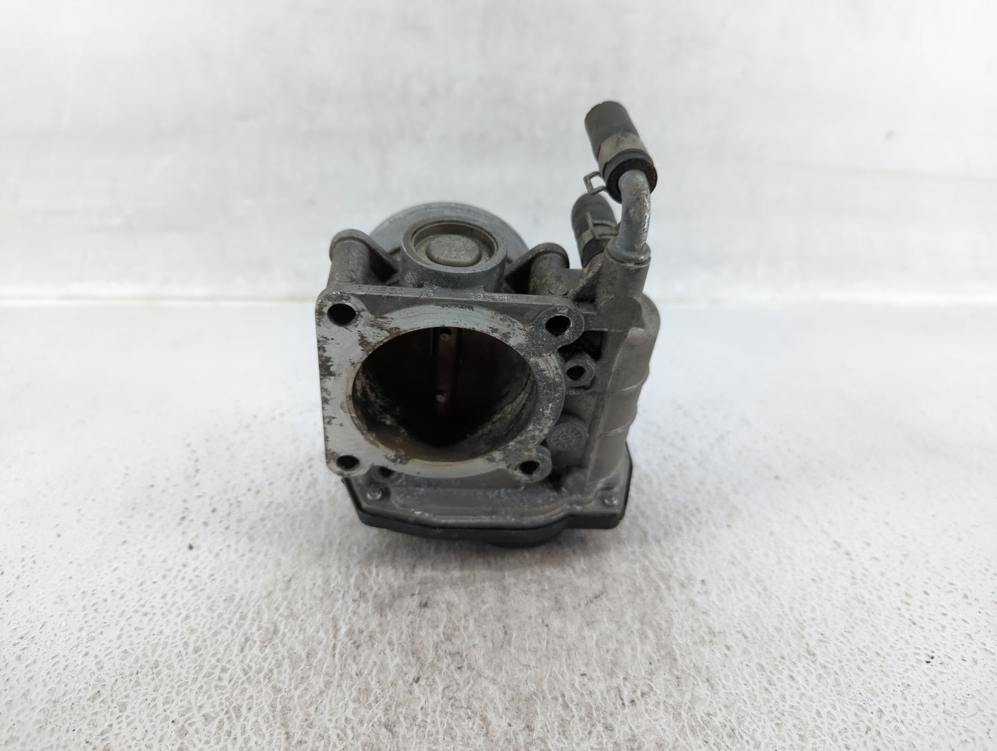 2011-2020 Hyundai Elantra Throttle Body P/N:RME60-16 Fits Fits 2011 2012 2013 2014 2015 2016 2017 2018 2019 2020 2021 OEM Us