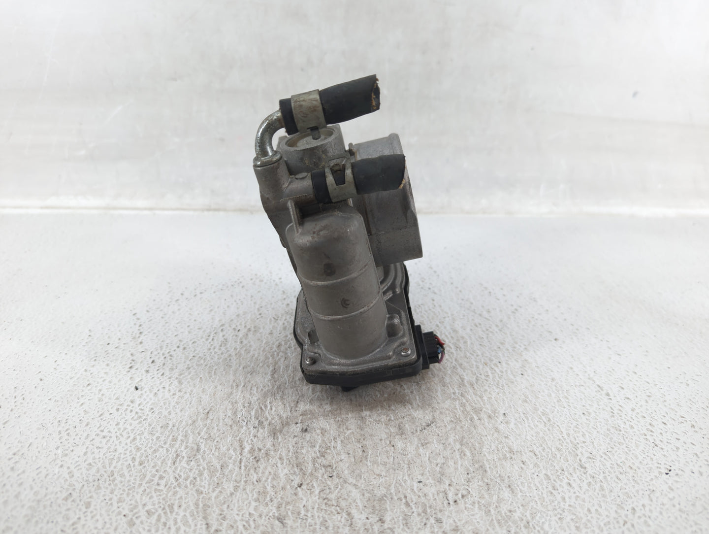 2011-2020 Hyundai Elantra Throttle Body P/N:RME60-16 Fits Fits 2011 2012 2013 2014 2015 2016 2017 2018 2019 2020 2021 OEM Us