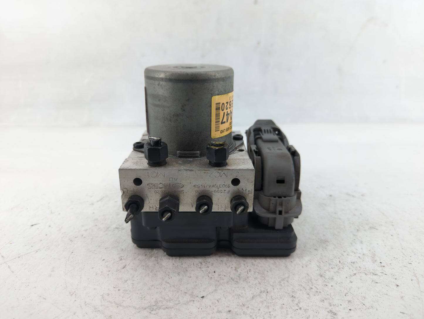 2019-2020 Hyundai Elantra ABS Pump Control Module Replacement P/N:58900-F2620 Fits Fits 2019 2020 OEM Used Auto Parts - Oemu