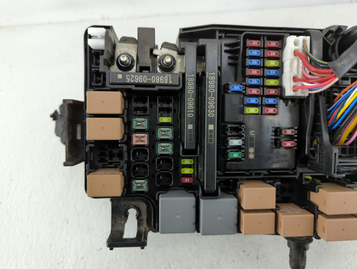 2019-2020 Hyundai Elantra Fusebox Fuse Box Panel Relay Module P/N:J603A10 91260F2440 Fits Fits 2019 2020 OEM Used Auto Parts