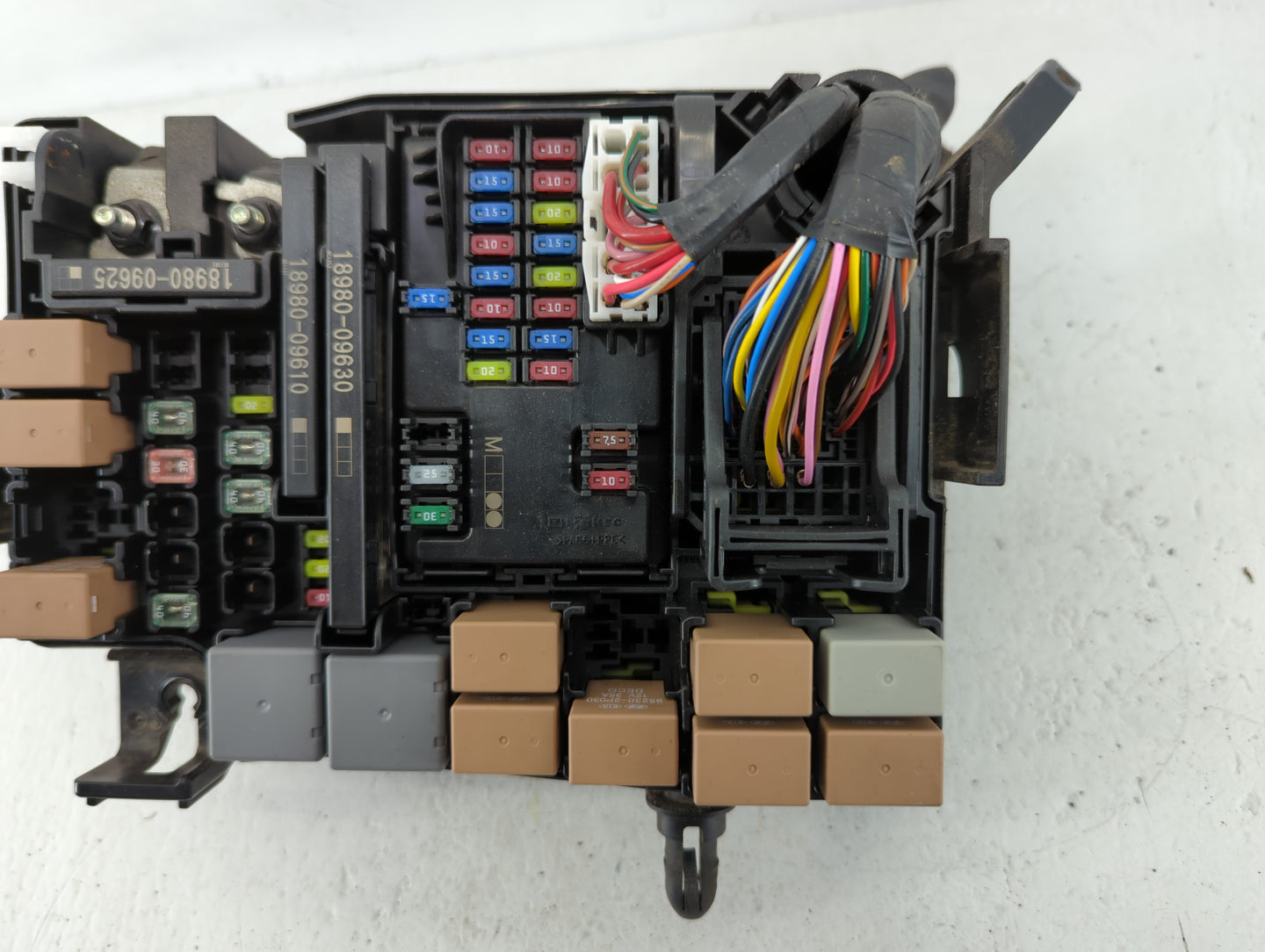 2019-2020 Hyundai Elantra Fusebox Fuse Box Panel Relay Module P/N:J603A10 91260F2440 Fits Fits 2019 2020 OEM Used Auto Parts