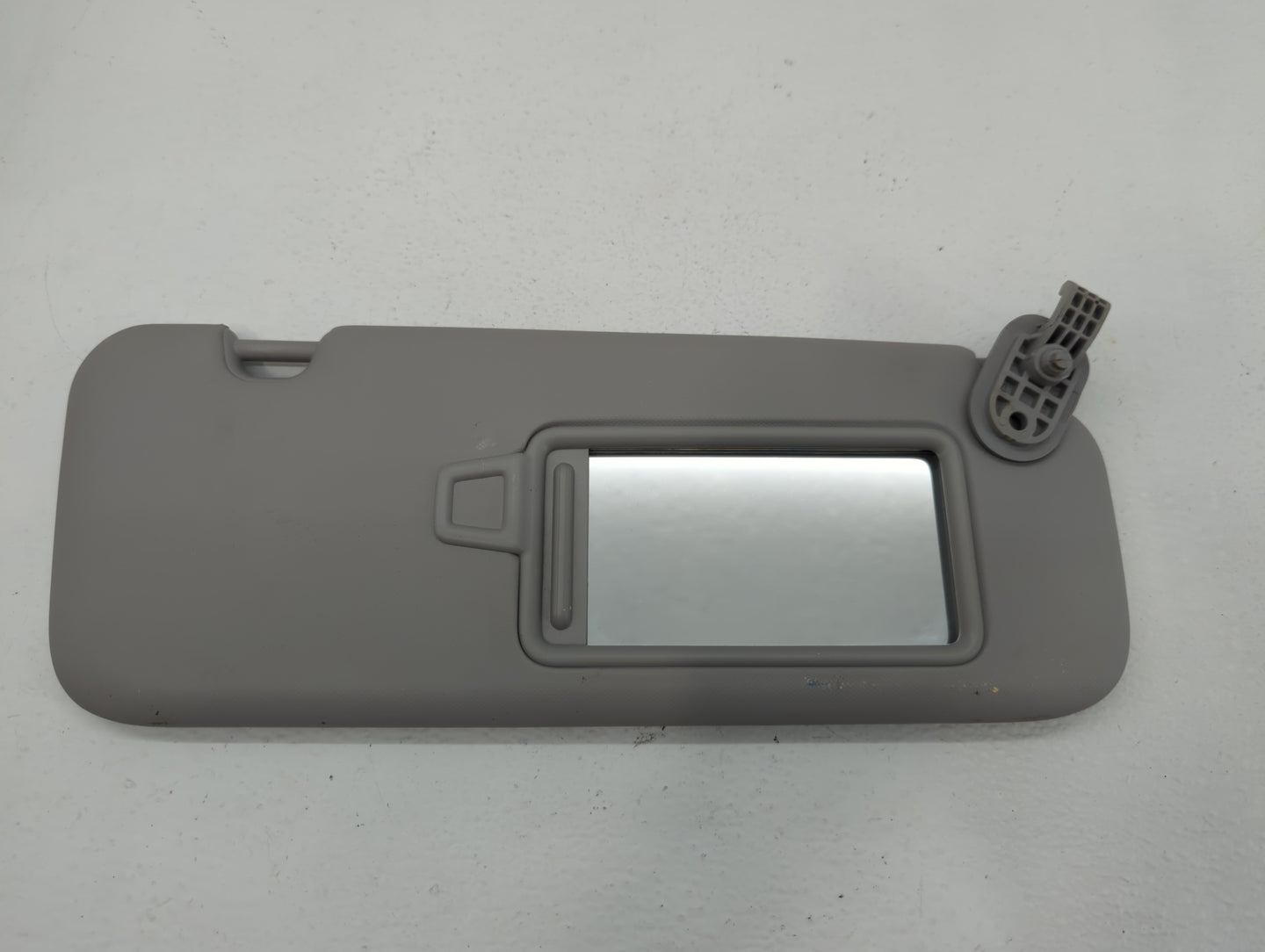 2017-2020 Hyundai Elantra Sun Visor Shade Replacement Passenger Right Mirror Fits Fits 2017 2018 2019 2020 OEM Used Auto Par