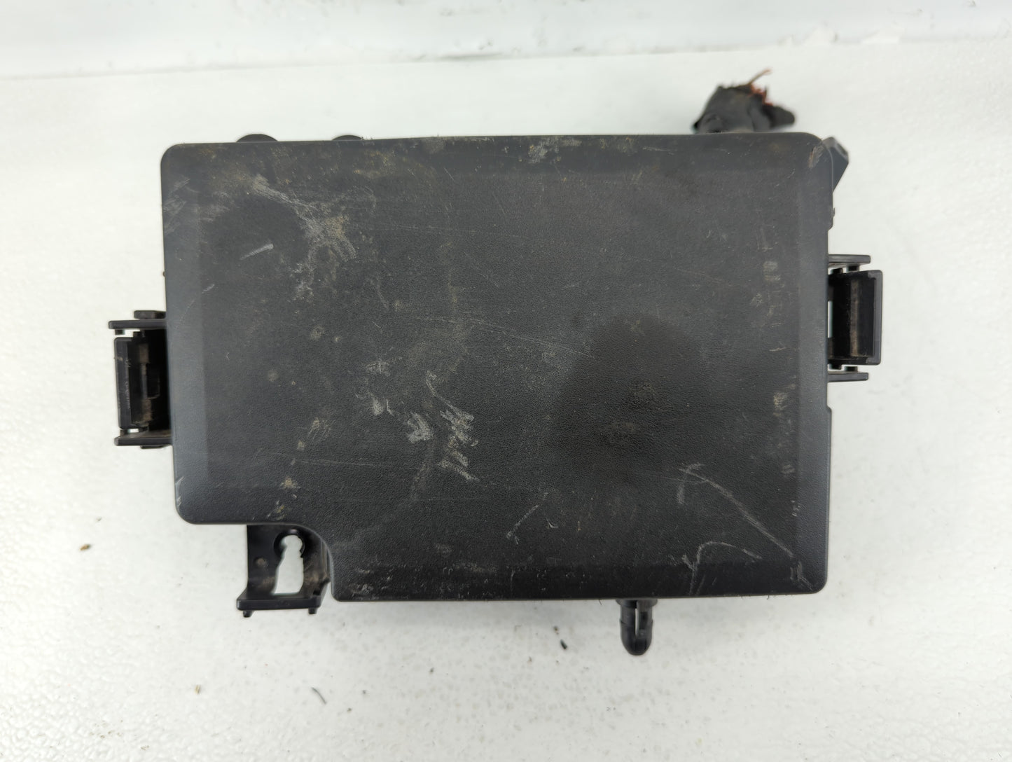 2019-2020 Hyundai Elantra Fusebox Fuse Box Panel Relay Module P/N:91260 F2030AA Fits Fits 2019 2020 OEM Used Auto Parts - Oe