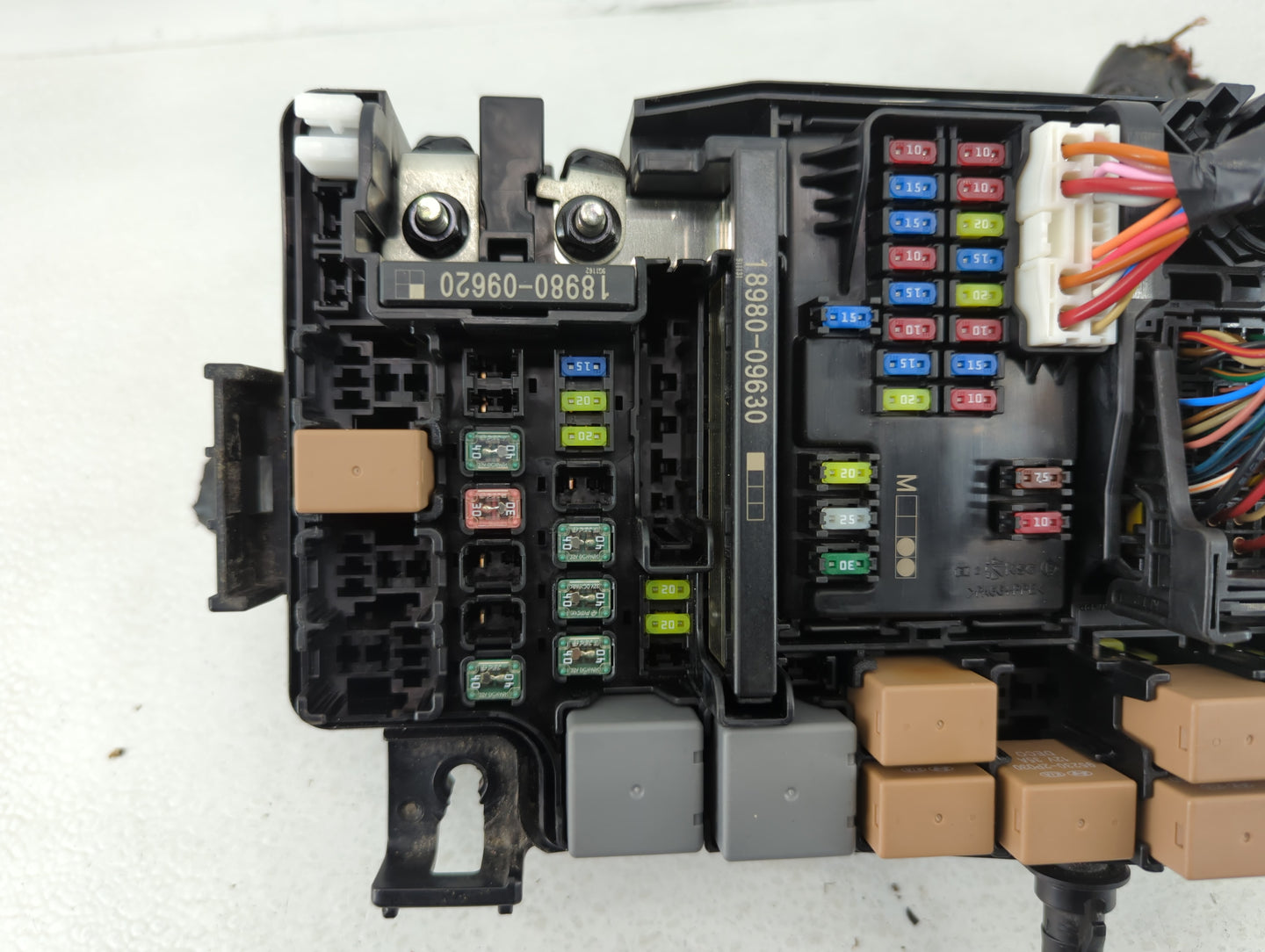 2019-2020 Hyundai Elantra Fusebox Fuse Box Panel Relay Module P/N:91260 F2030AA Fits Fits 2019 2020 OEM Used Auto Parts - Oe