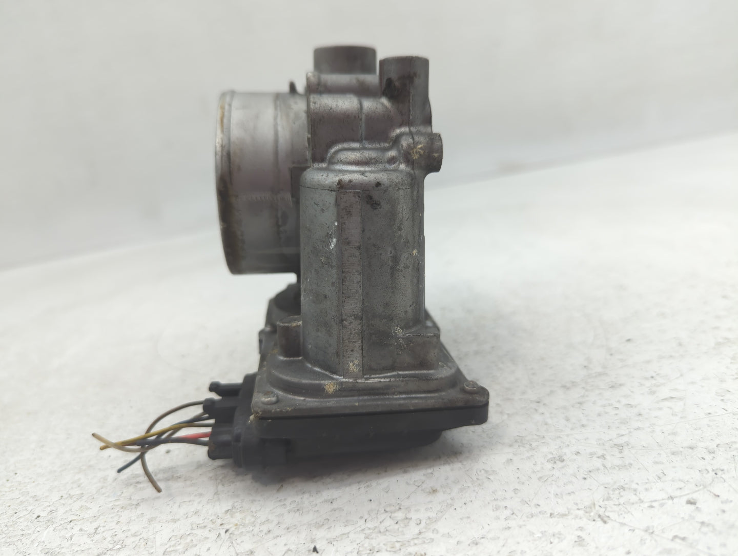 2011-2020 Hyundai Elantra Throttle Body P/N:6100 07C31 35100-2E710 Fits OEM Used Auto Parts - Oemusedautoparts1.com