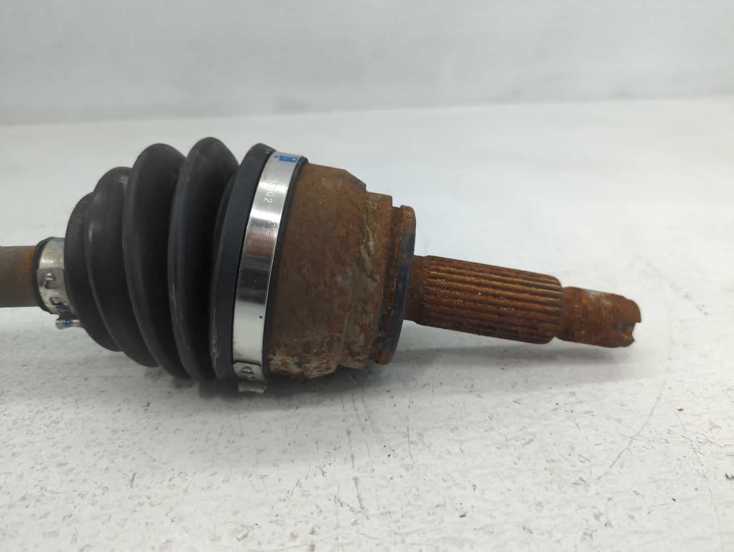 2017-2020 Hyundai Elantra Axle Shaft Front Driver Cv C/v - Oemusedautoparts1.com