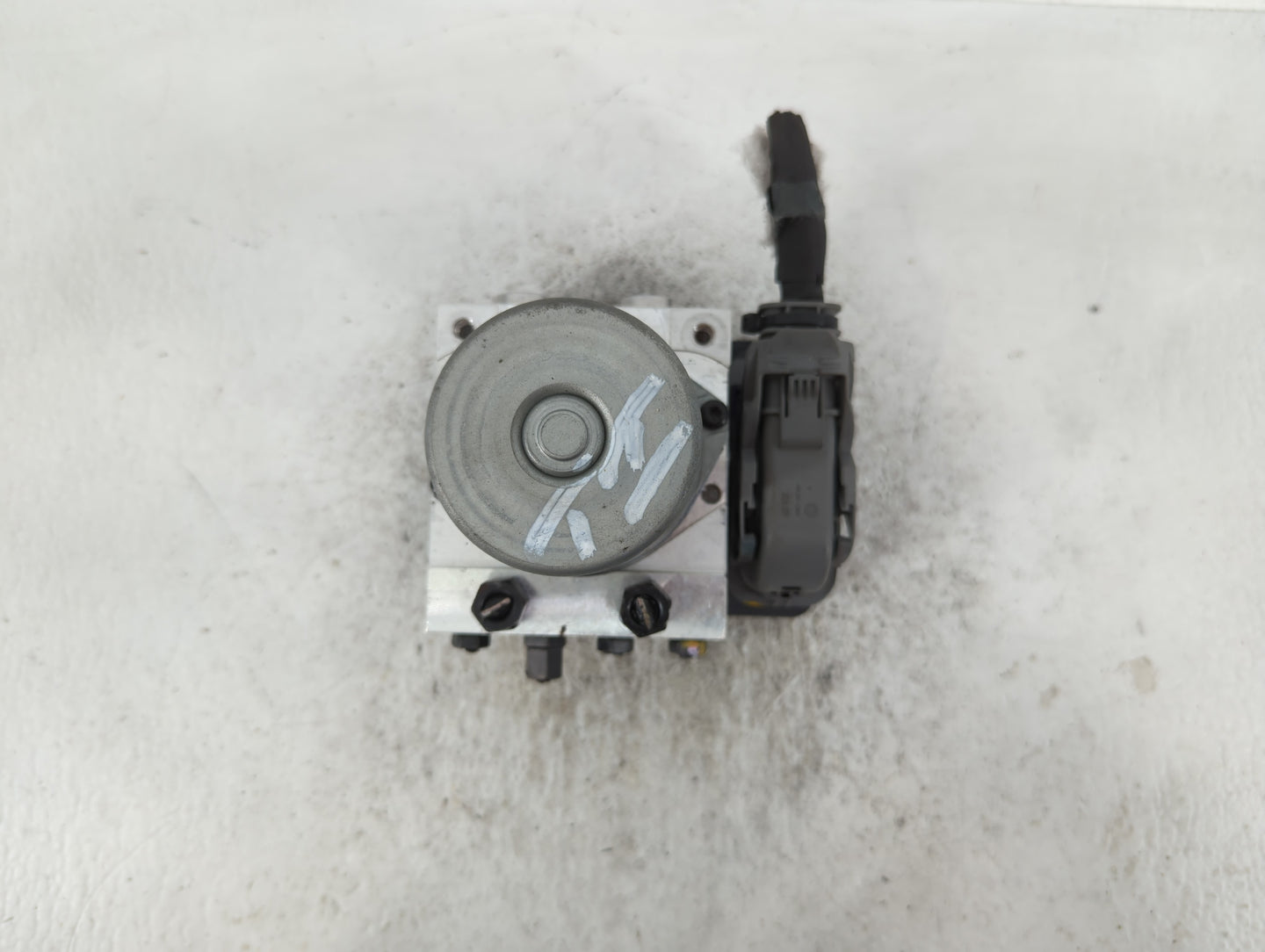 2018-2020 Hyundai Elantra ABS Pump Control Module Replacement P/N:58910-F2620 F2589 22900 Fits Fits 2018 2019 2020 OEM Used 