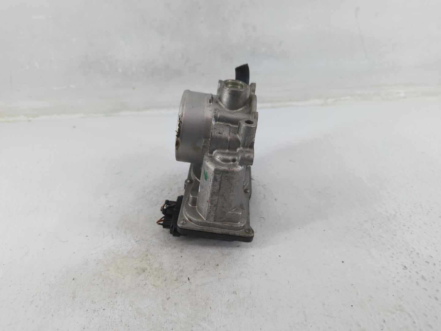 2011-2020 Hyundai Elantra Throttle Body P/N:35100-2E710 Fits Fits 2011 2012 2013 2014 2015 2016 2017 2018 2019 2020 2021 OEM