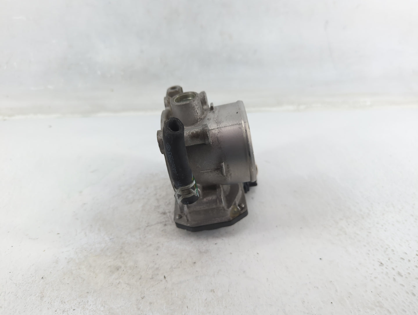 2011-2020 Hyundai Elantra Throttle Body P/N:35100-2E710 Fits Fits 2011 2012 2013 2014 2015 2016 2017 2018 2019 2020 2021 OEM