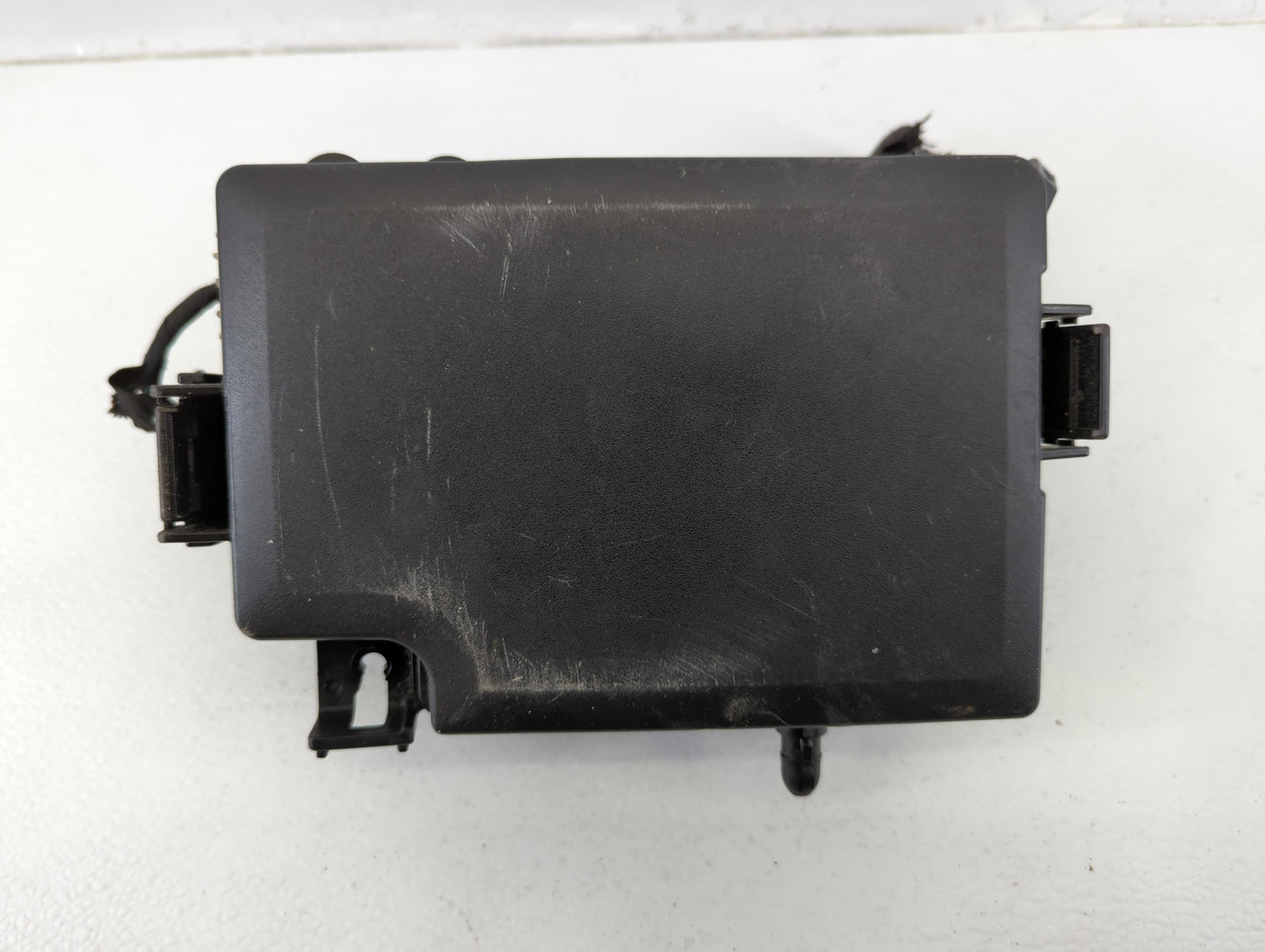 2019-2020 Hyundai Elantra Fusebox Fuse Box Panel Relay Module P/N:91260-F2030AA Fits Fits 2019 2020 OEM Used Auto Parts - Oe