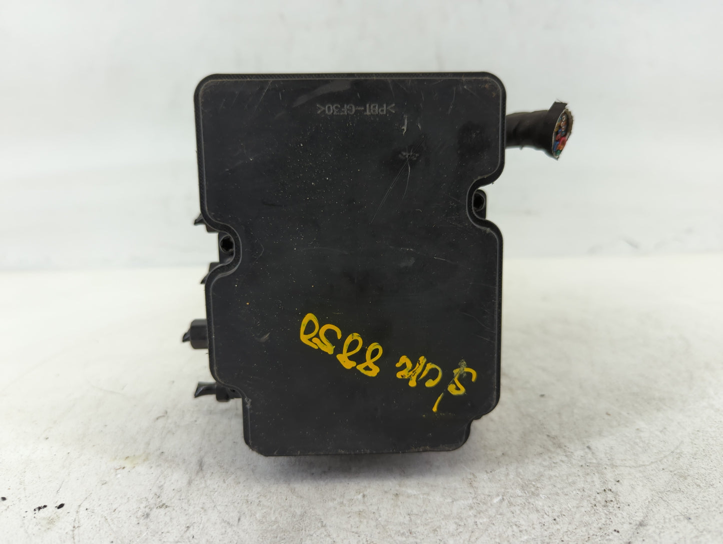 2019-2020 Hyundai Elantra ABS Pump Control Module Replacement P/N:F2589-22900 58910-F2620 Fits Fits 2019 2020 OEM Used Auto 