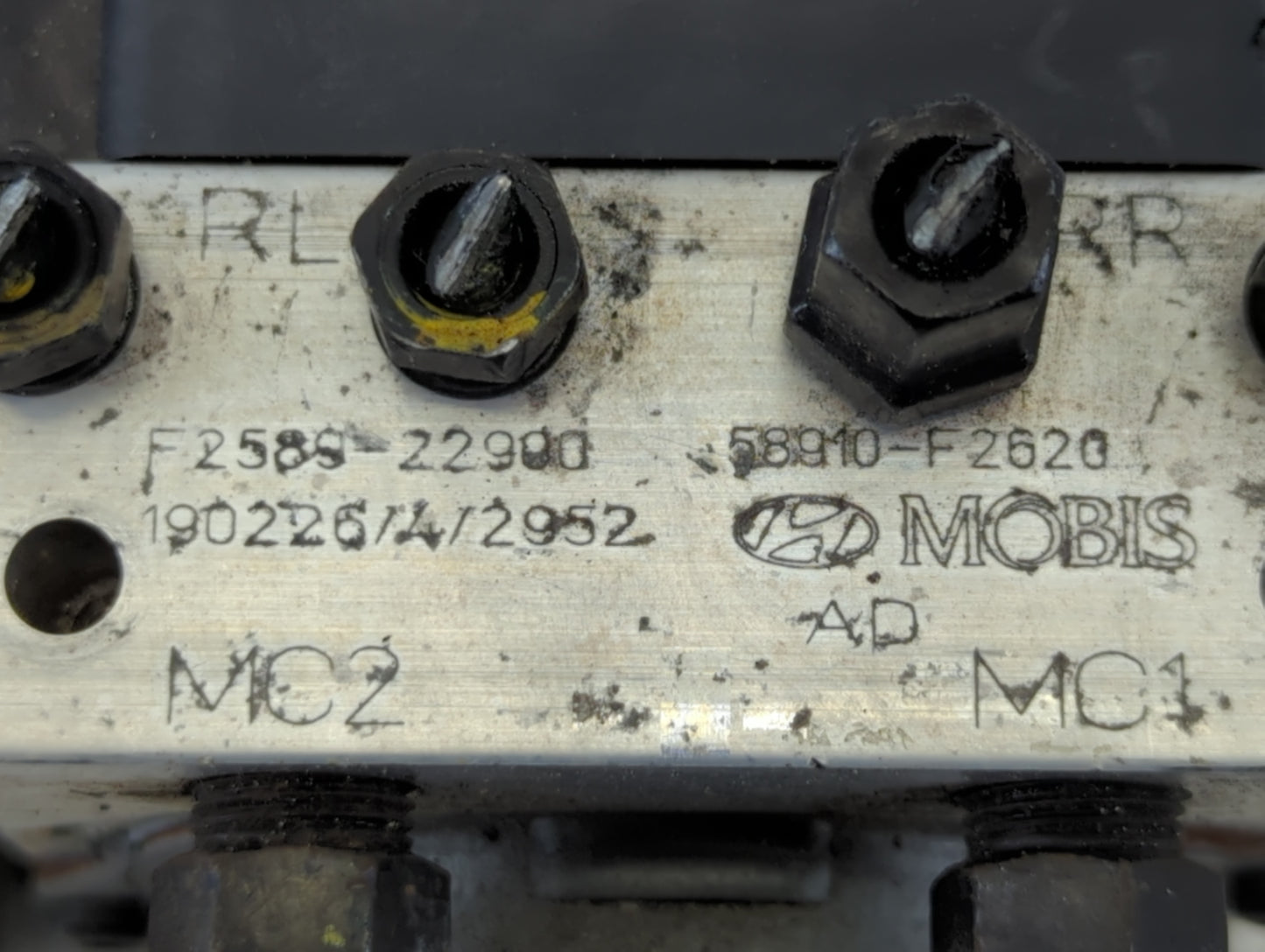 2019-2020 Hyundai Elantra ABS Pump Control Module Replacement P/N:F2589-22900 58910-F2620 Fits Fits 2019 2020 OEM Used Auto 