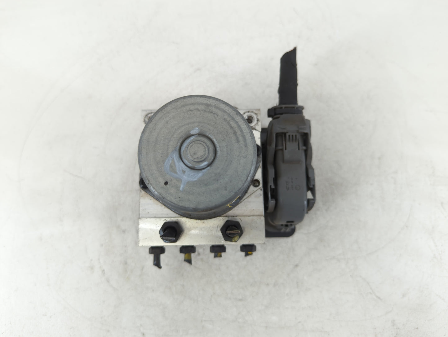 2019-2020 Hyundai Elantra ABS Pump Control Module Replacement P/N:F2589-22900 Fits Fits 2019 2020 OEM Used Auto Parts - Oemu