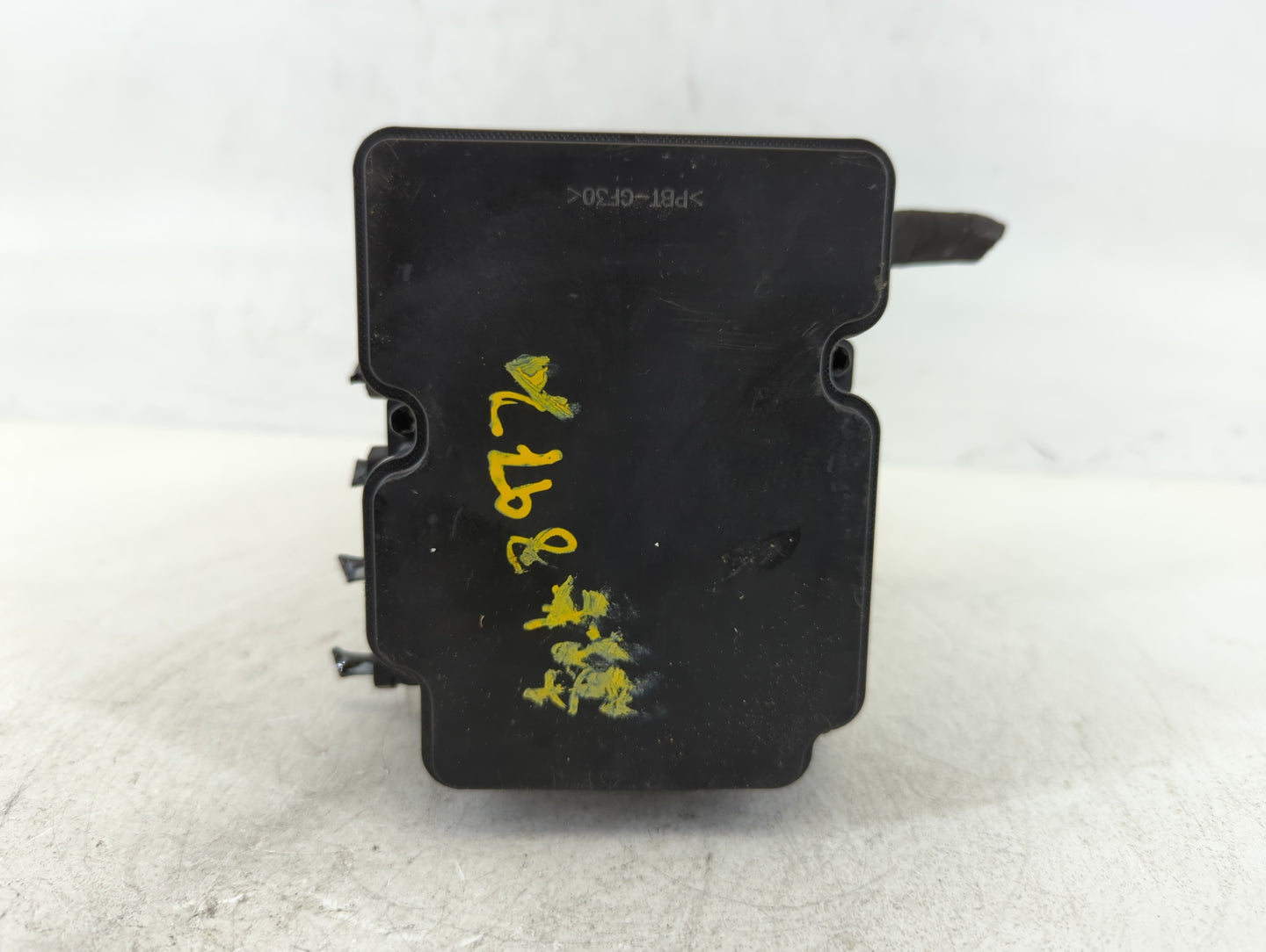 2019-2020 Hyundai Elantra ABS Pump Control Module Replacement P/N:F2589-22900 Fits Fits 2019 2020 OEM Used Auto Parts - Oemu